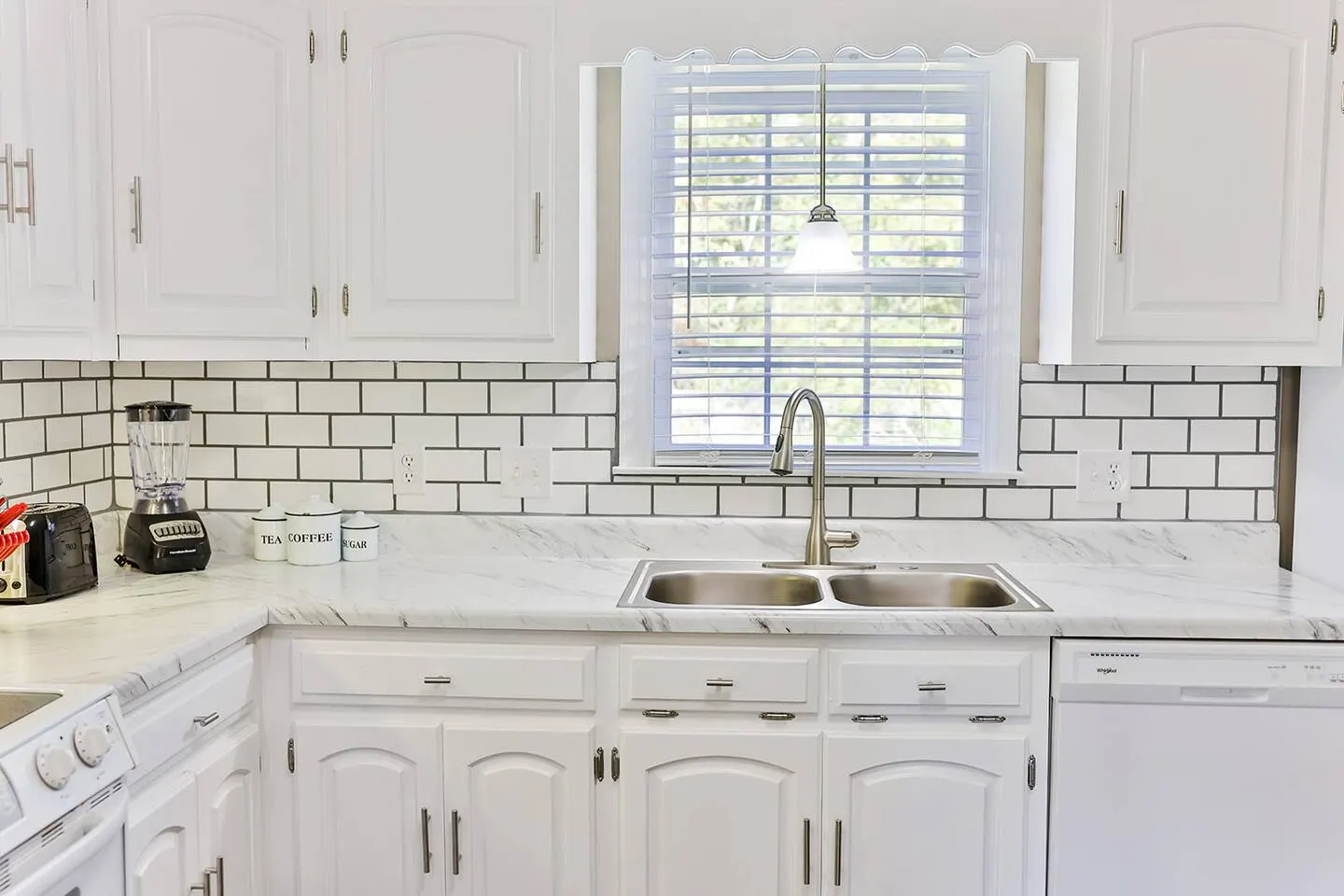 Main St - 2 King Beds! .4 Mile from Ladiga Tails 7