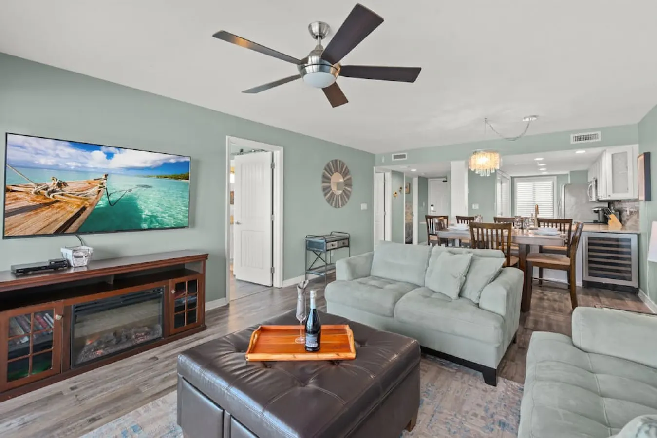 Sea-Renity WOW ~ Beachfront Bliss with Balcony Lounge & Beach Service 15