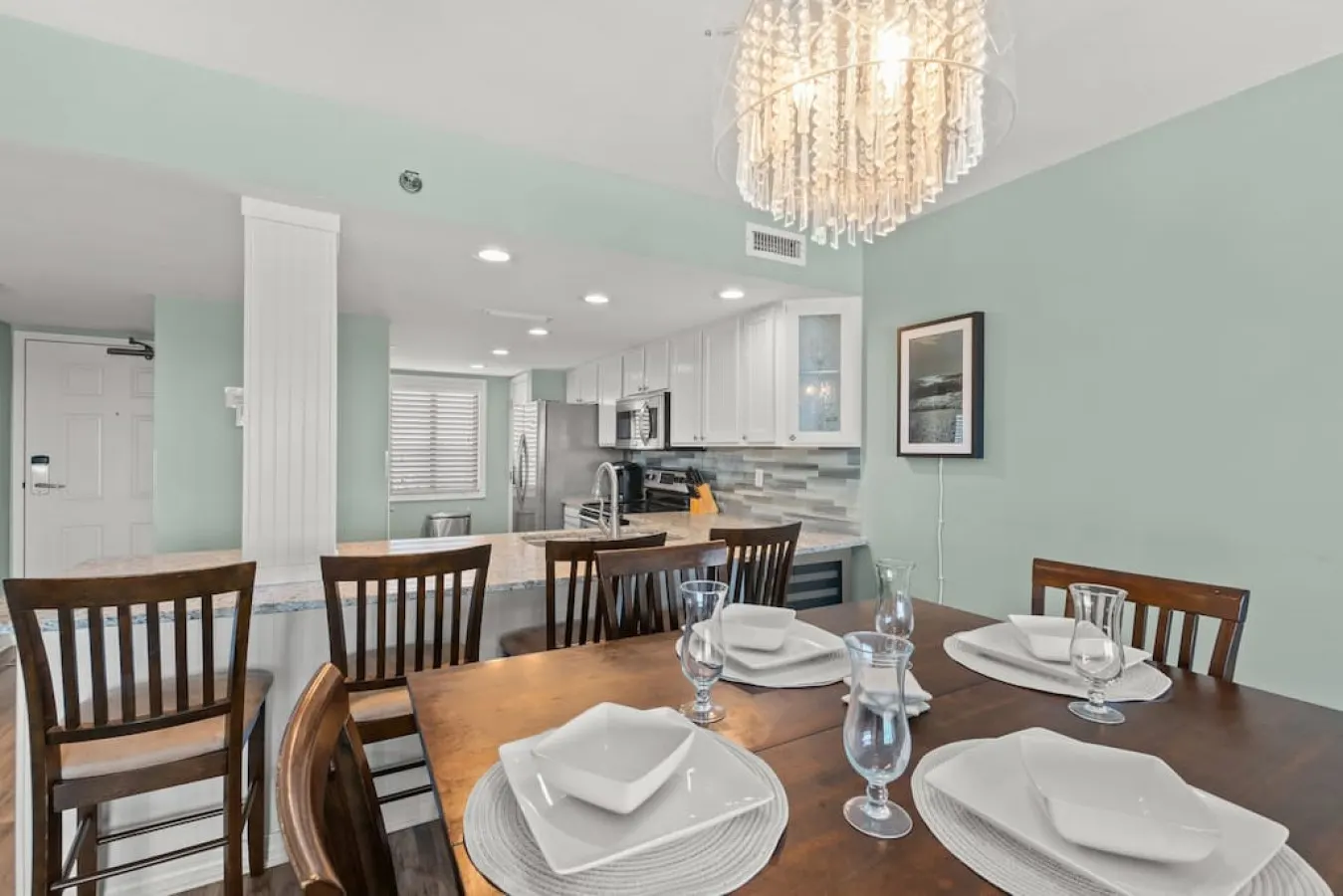 Sea-Renity WOW ~ Beachfront Bliss with Balcony Lounge & Beach Service 16