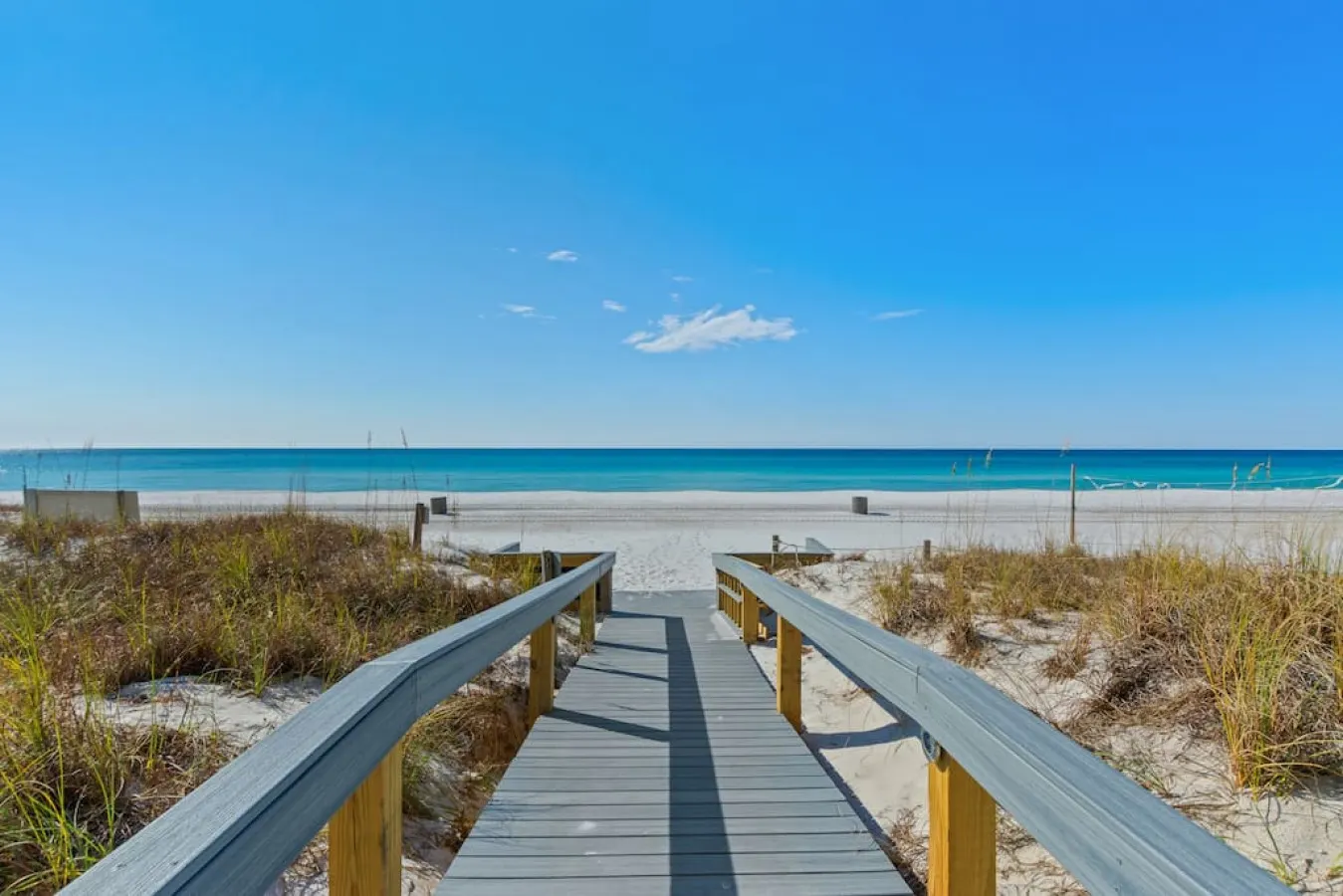Sea-Renity WOW ~ Beachfront Bliss with Balcony Lounge & Beach Service 6