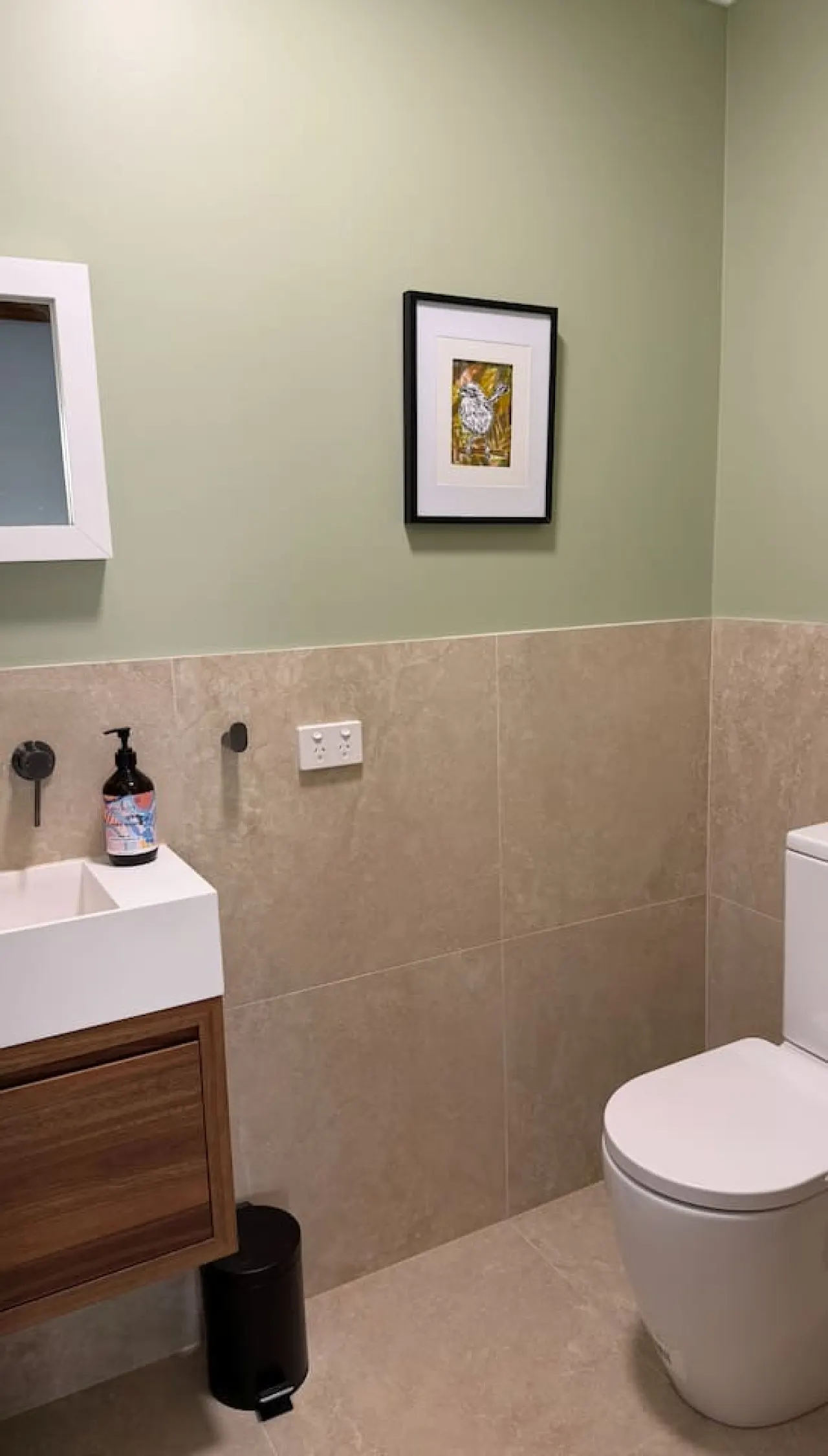 Lyrebird Lodge - 350m to blackheath village, 3 bdr, pet friendly, sunroom, EV charger 13