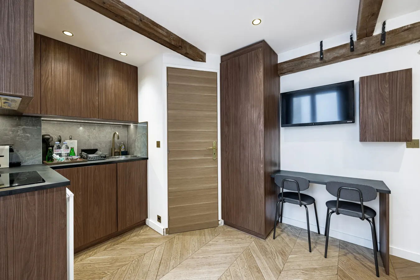Studio Métro Brochant Paris 17ème 7