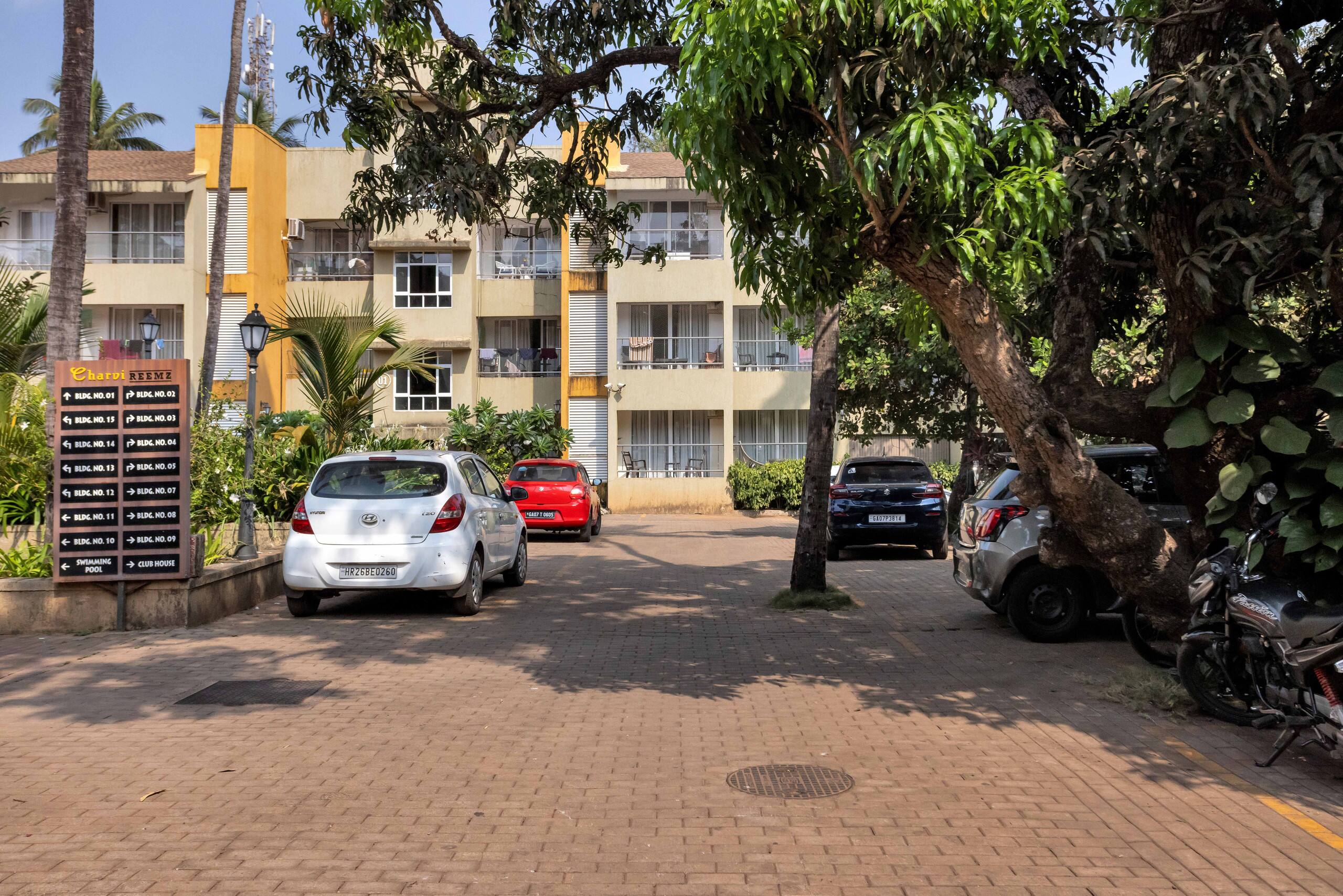 2BHK with Pool & Balcony near Anjuna Beach 32