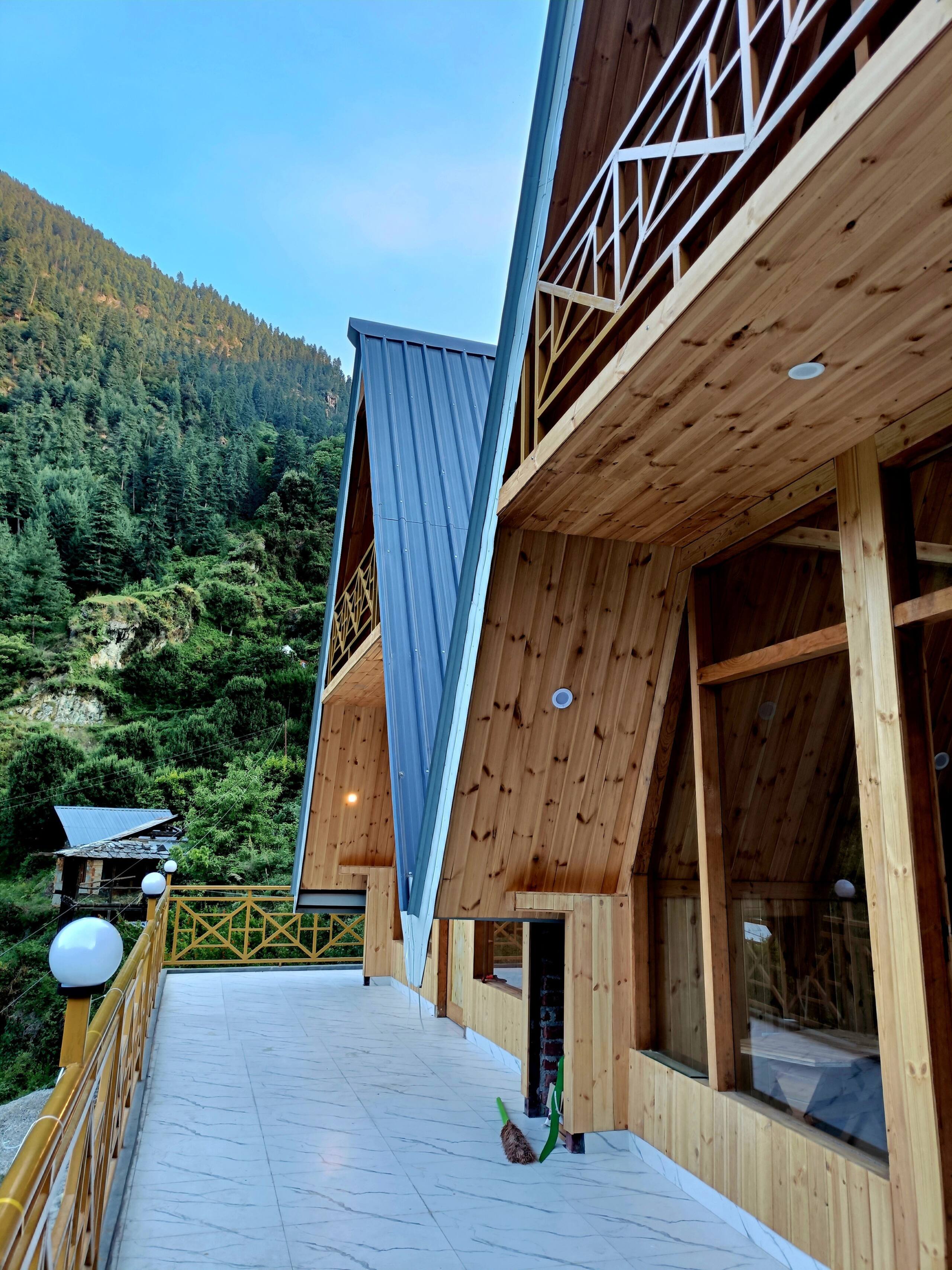 Stardust Cottage, Tirthan Valley - TrekNgo 2