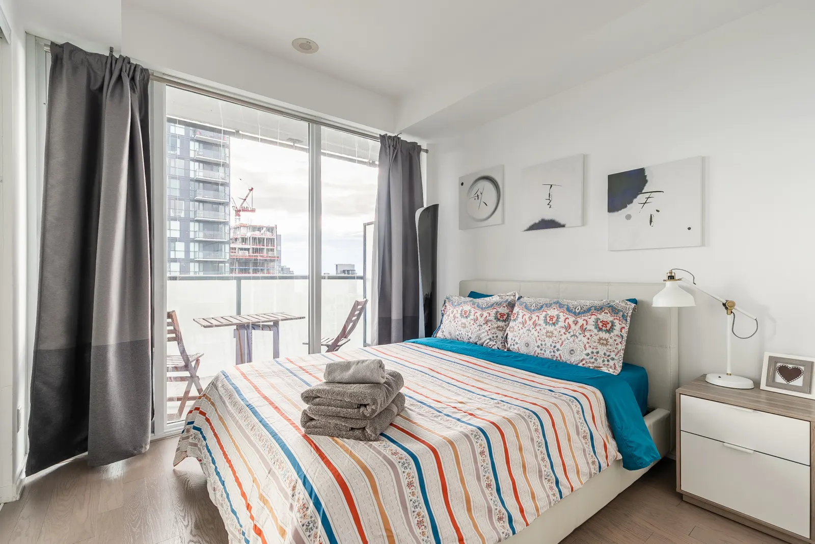 Stylish Executive 1BR Sleeps 4 Prime Location 18