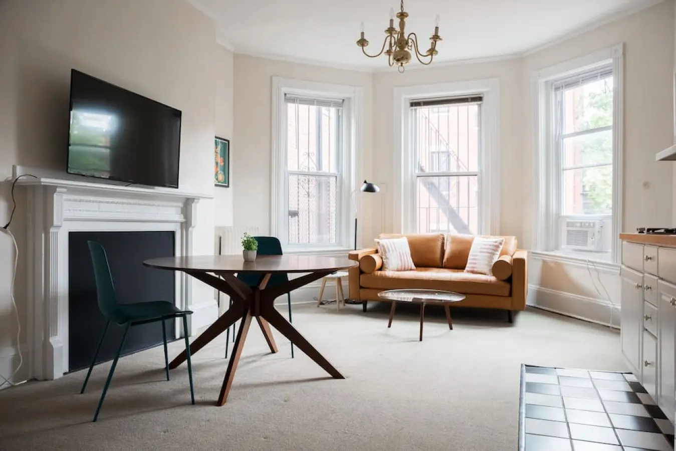 Charming 1 Bedroom Newbury Street 1