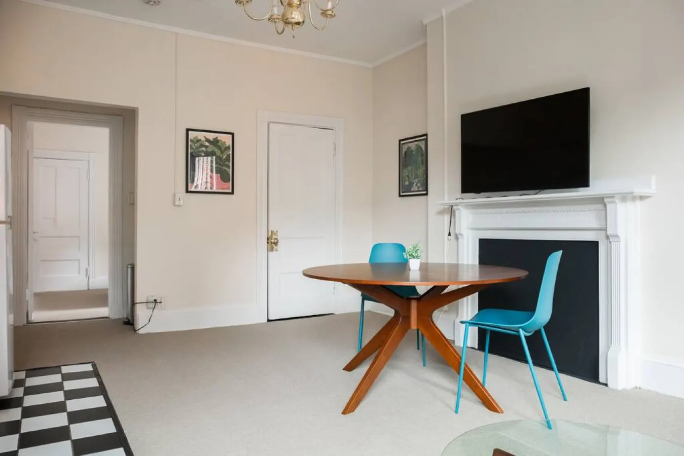Charming 1 Bedroom Newbury Street 7