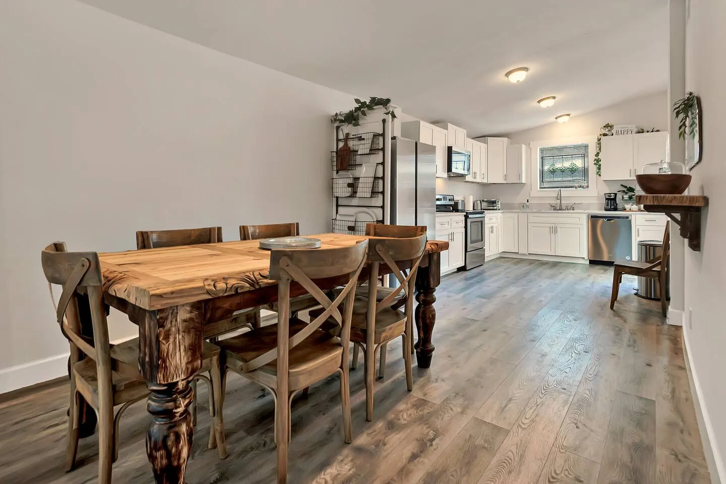 Cozy Mint Cottage- Downtown Waco 10