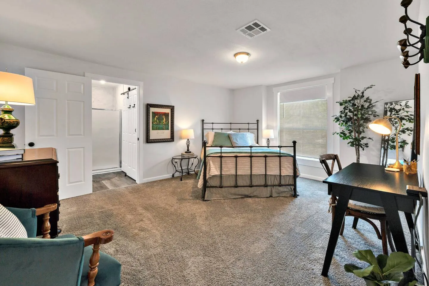 Cozy Mint Cottage- Downtown Waco 15