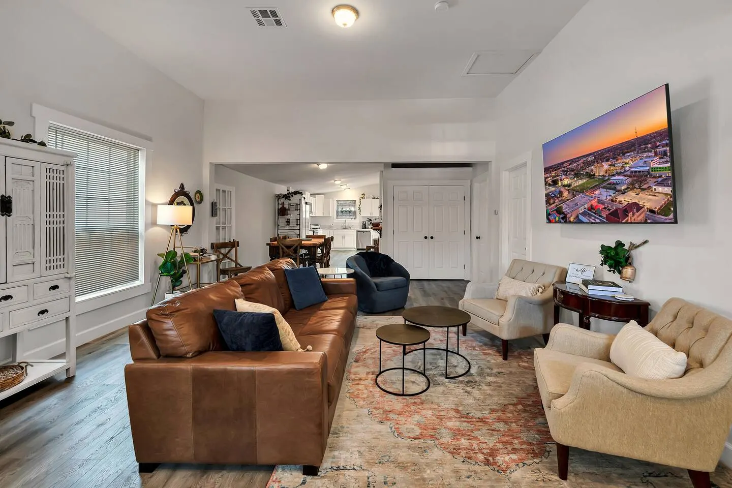 Cozy Mint Cottage- Downtown Waco 7
