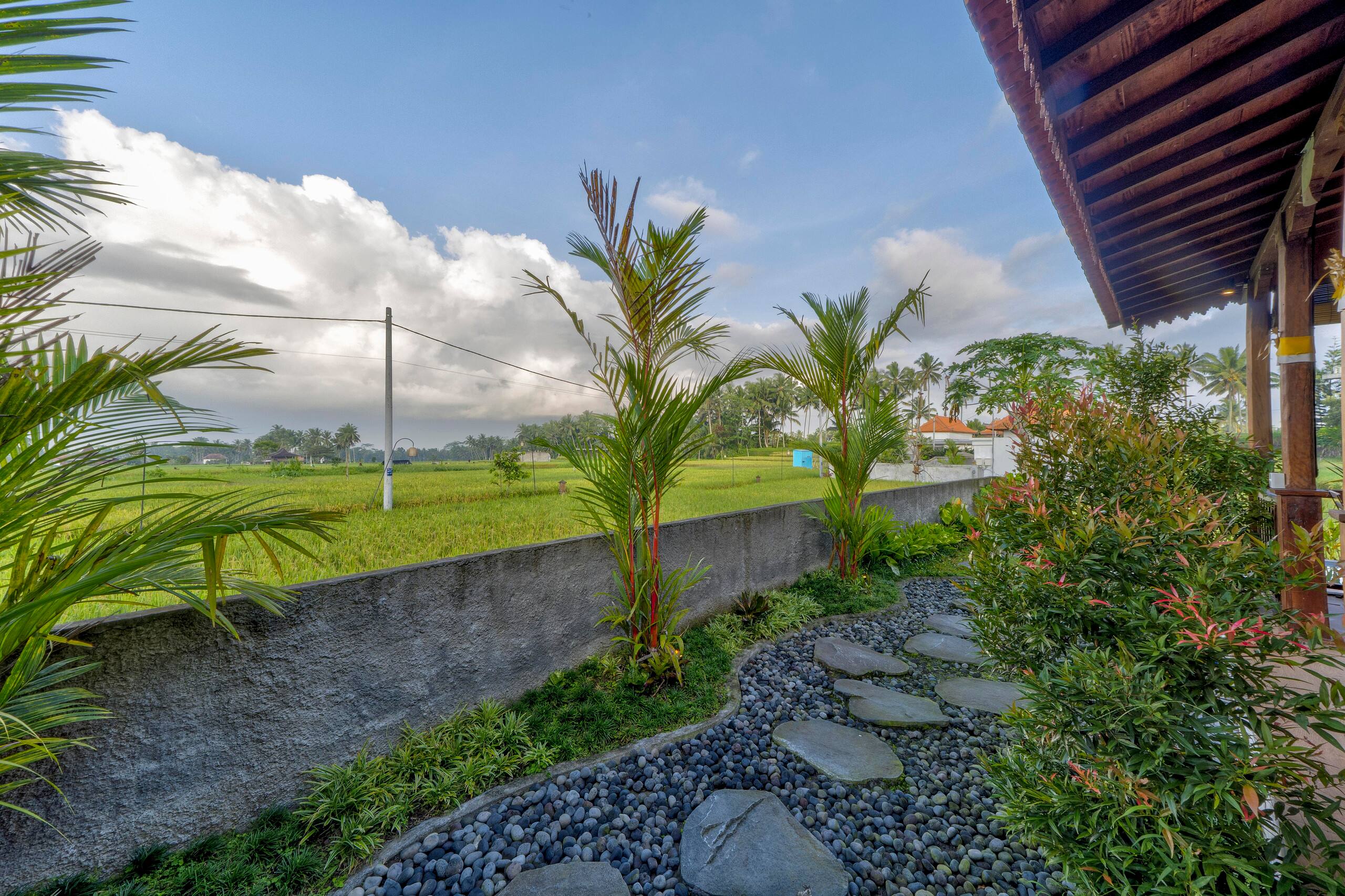 Private pool villa with rice field view near Ubud 28