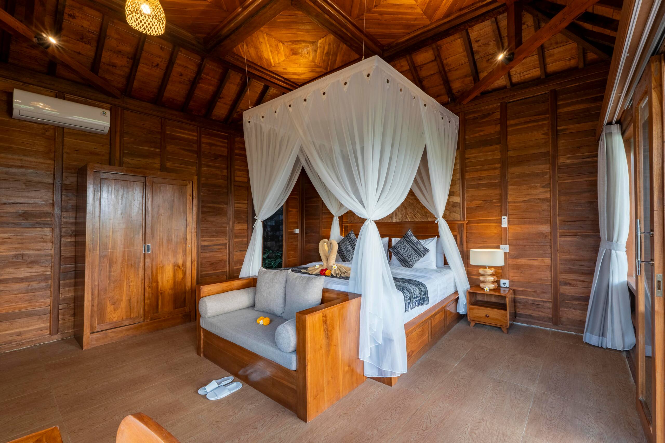 Private pool villa with rice field view near Ubud 15