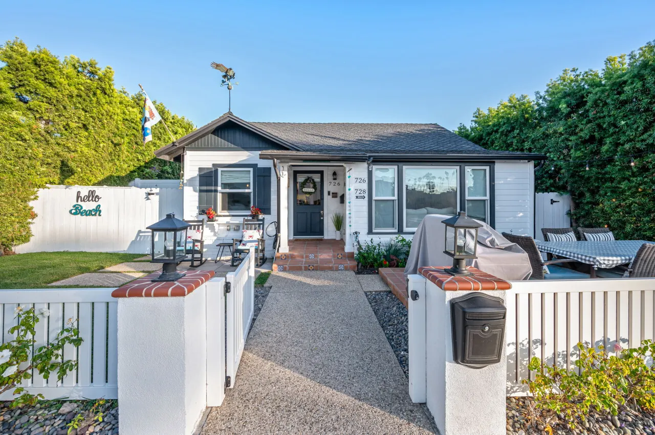 Cottage on 14th - 7 Blocks To Beach, XBOX, Bikes, Pets 9