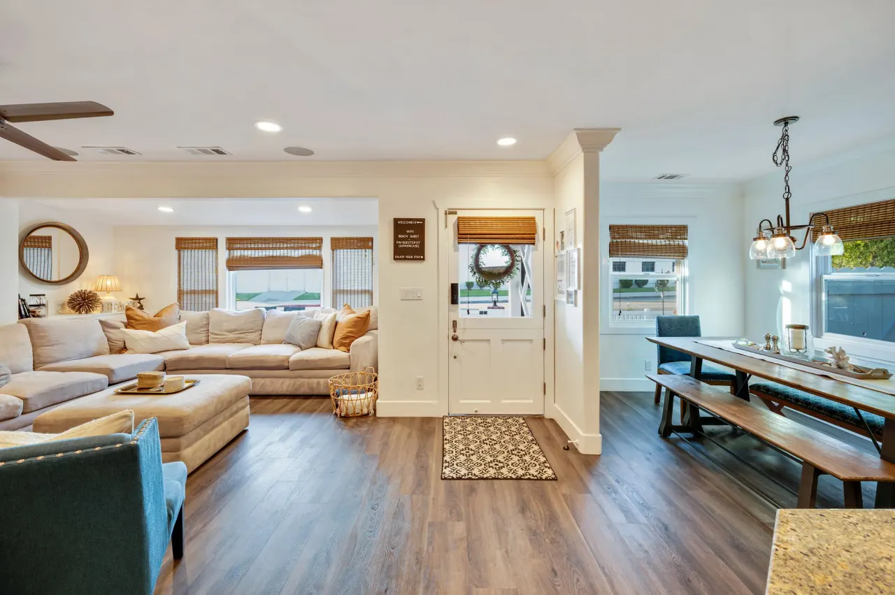 Cottage on 14th - 7 Blocks To Beach, XBOX, Bikes, Pets 10