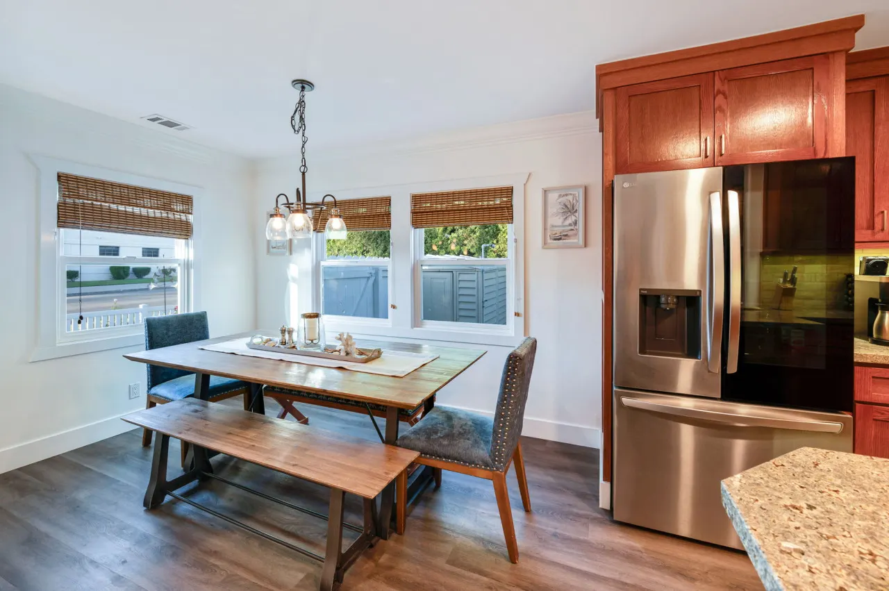 Cottage on 14th - 7 Blocks To Beach, XBOX, Bikes, Pets 11