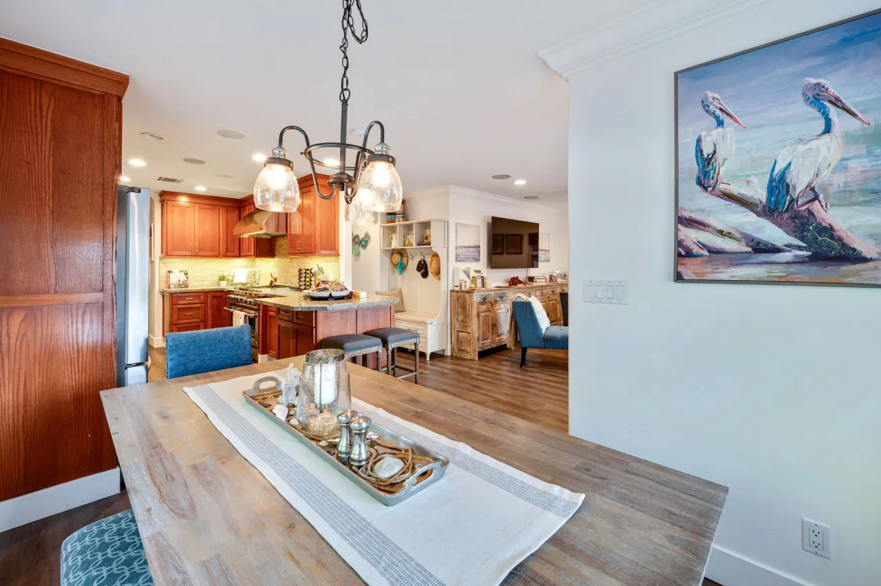 Cottage on 14th - 7 Blocks To Beach, XBOX, Bikes, Pets 12