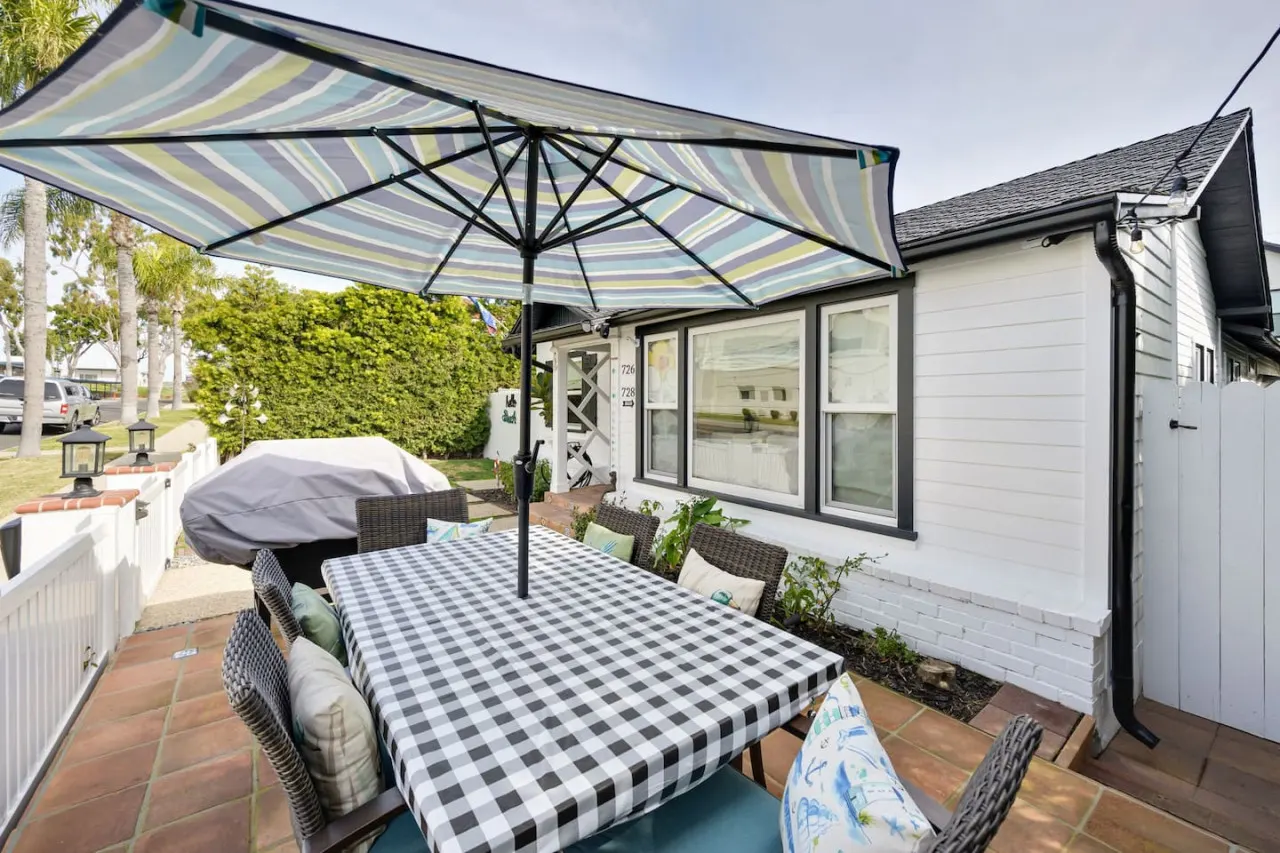 Cottage on 14th - 7 Blocks To Beach, XBOX, Bikes, Pets — photo 4