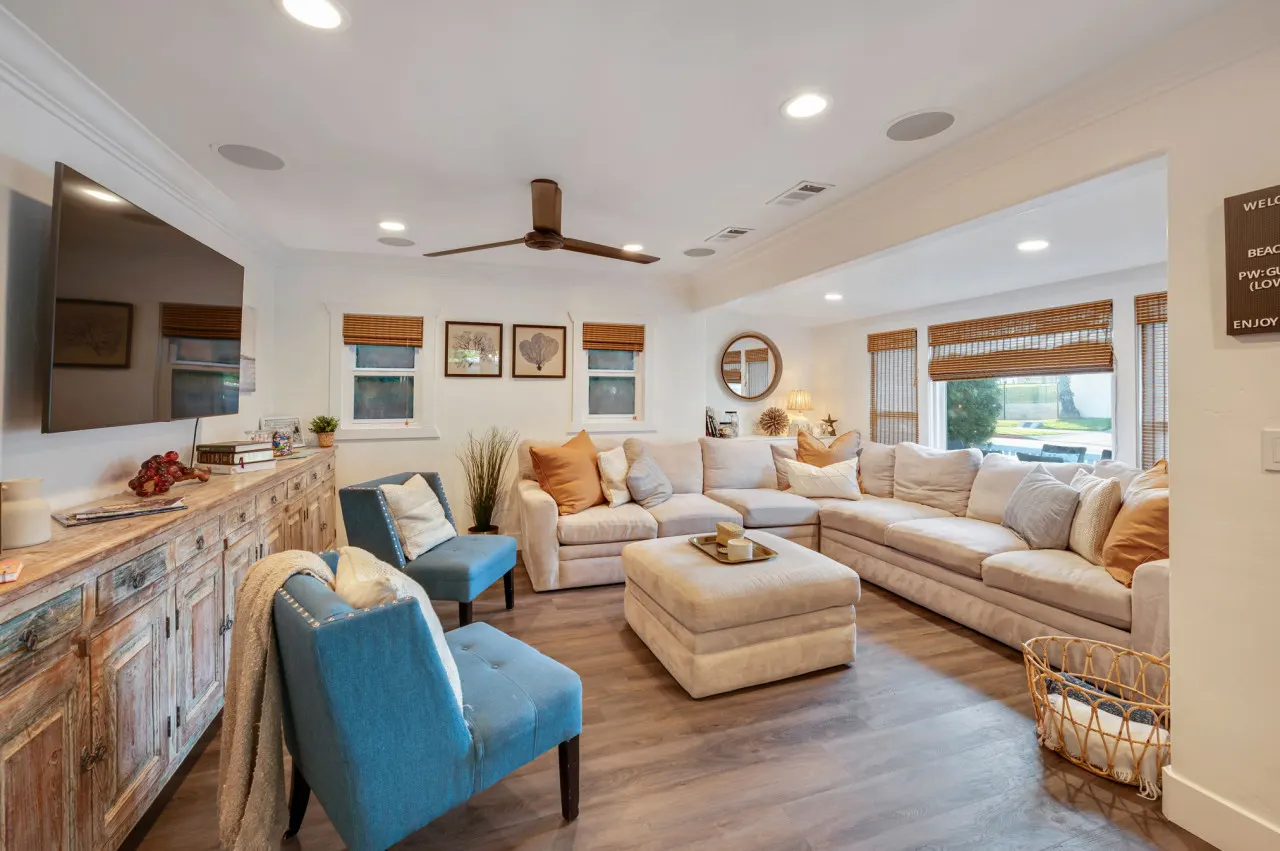 Cottage on 14th - 7 Blocks To Beach, XBOX, Bikes, Pets 7