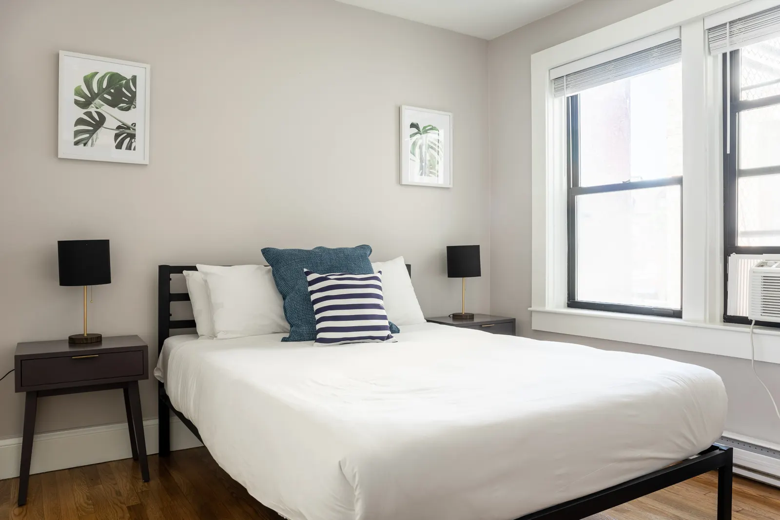 1br in Heart of Theater District Walk Anywhere! 2