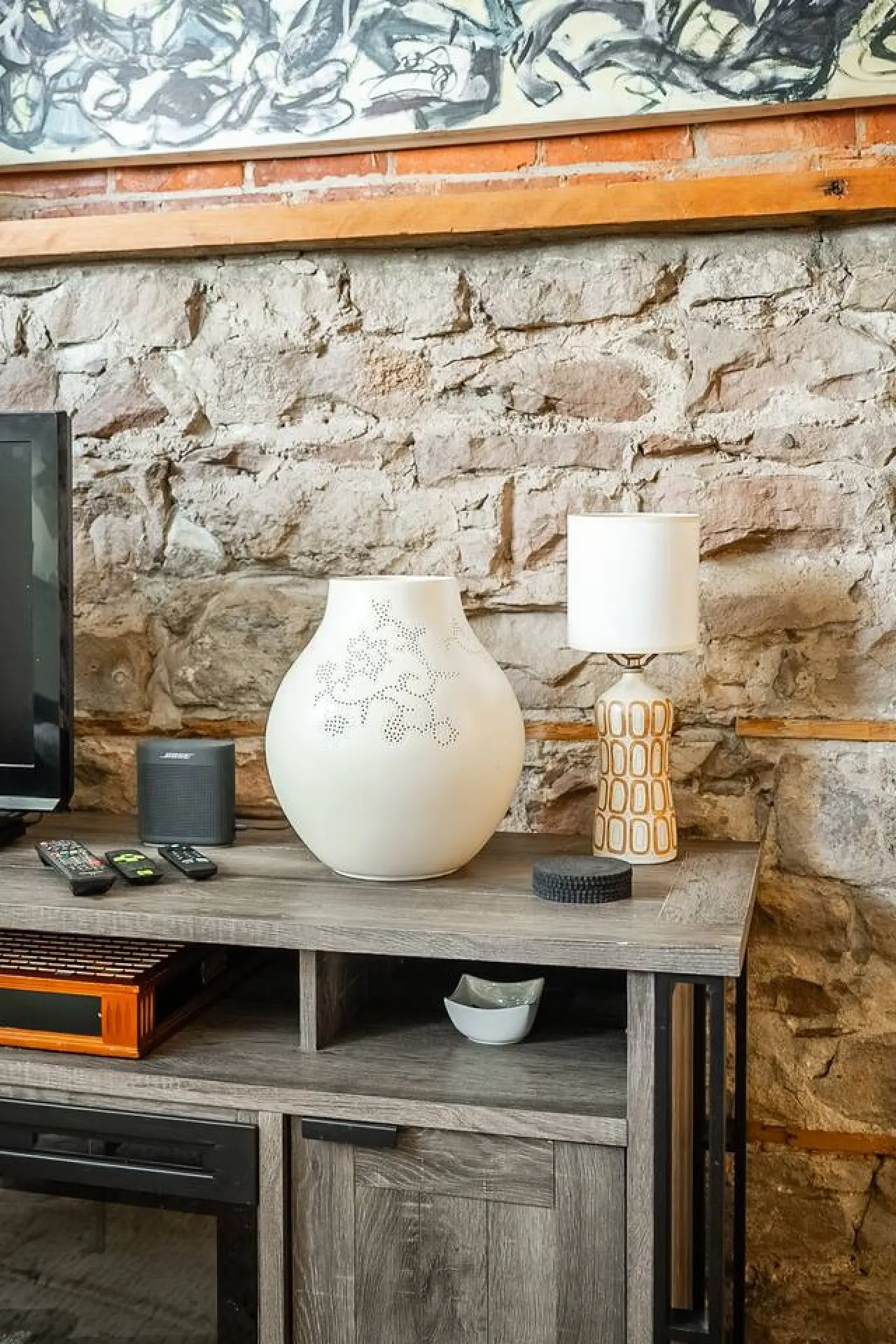 Lower-Level Studio Historic Charm King West 19