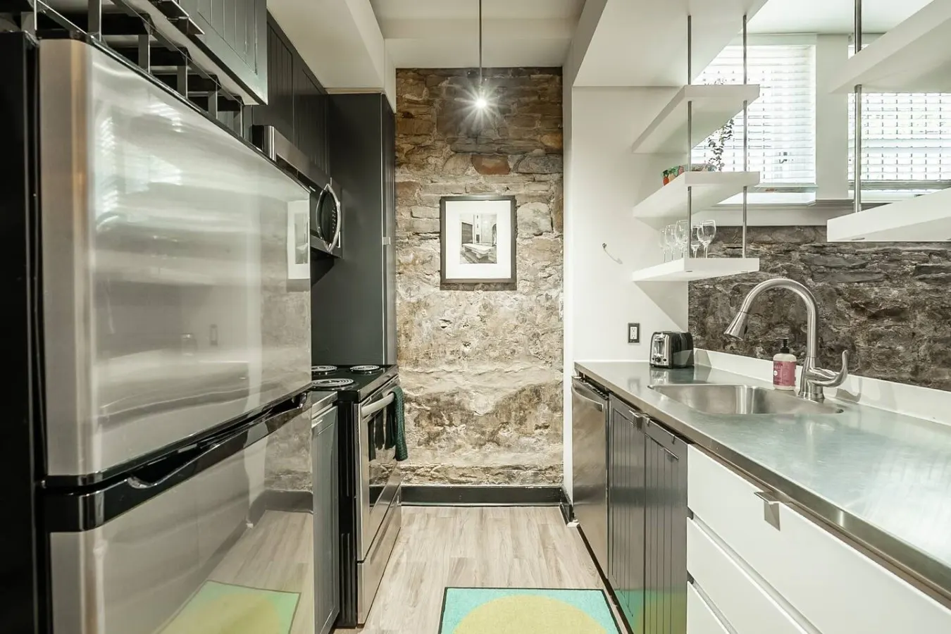 Lower-Level Studio Historic Charm King West 3