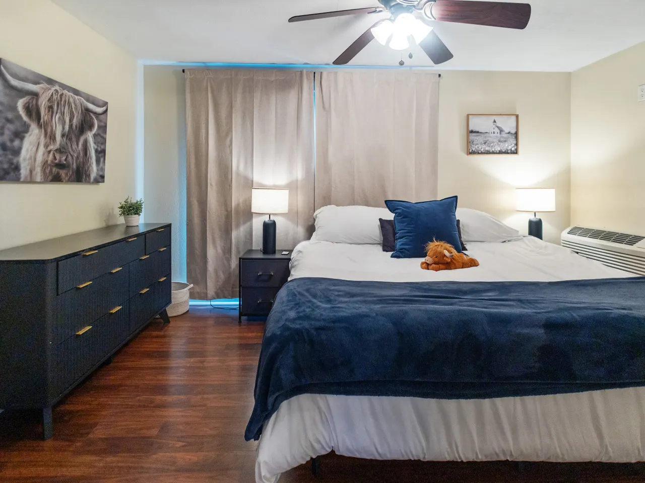 Pet-Friendly | Free Garage Parking | Close to Downtown, UNL & Haymarket! — photo 3