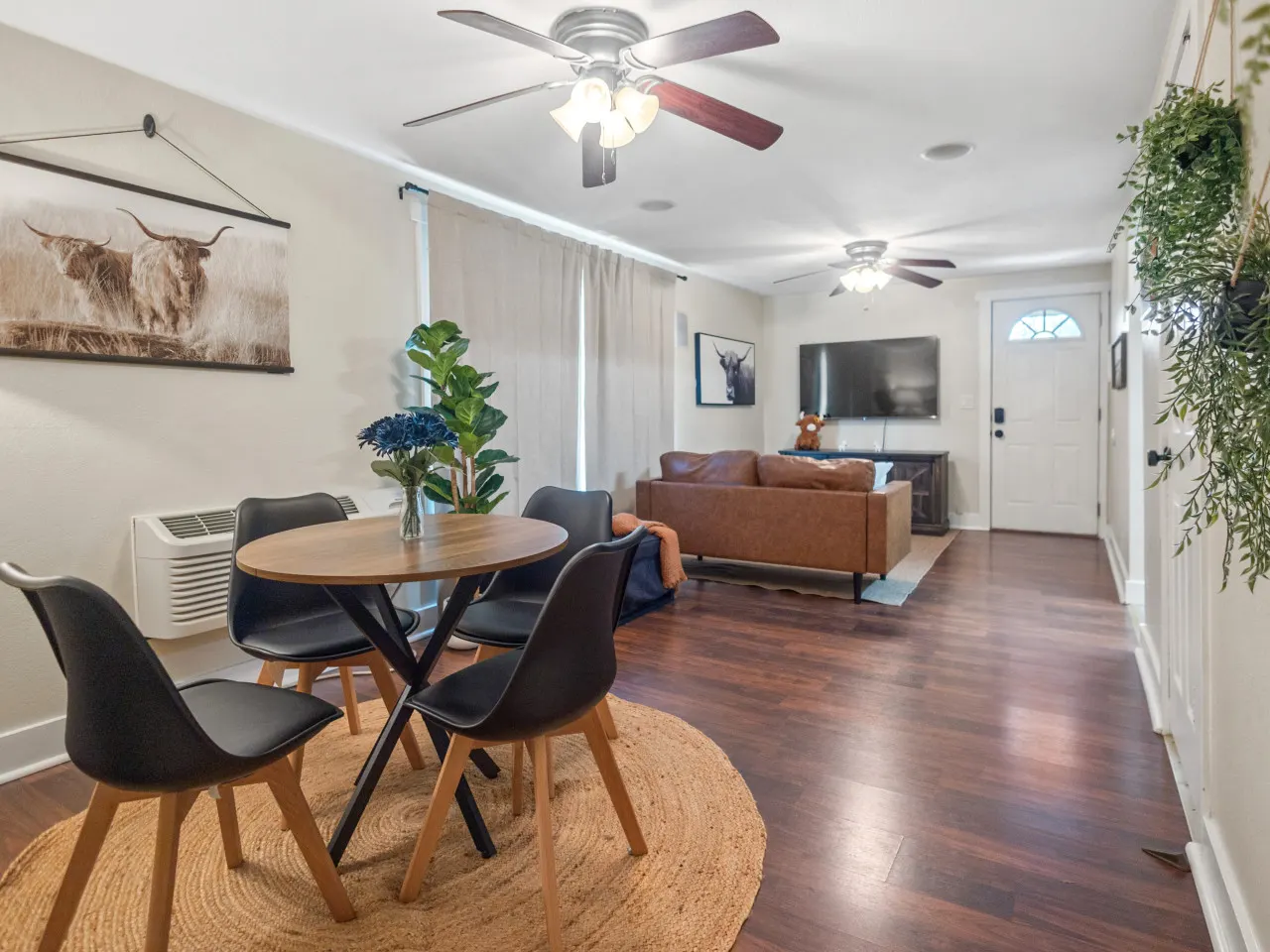 Pet-Friendly | Free Garage Parking | Close to Downtown, UNL & Haymarket! — photo 4