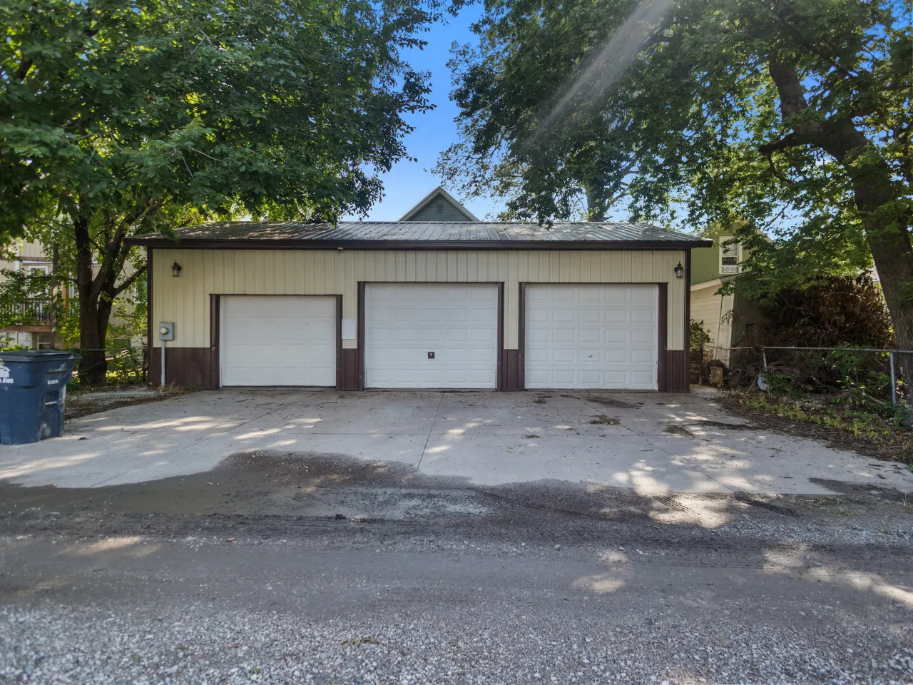 Pet-Friendly | Free Garage Parking | Close to Downtown, UNL & Haymarket! — photo 5