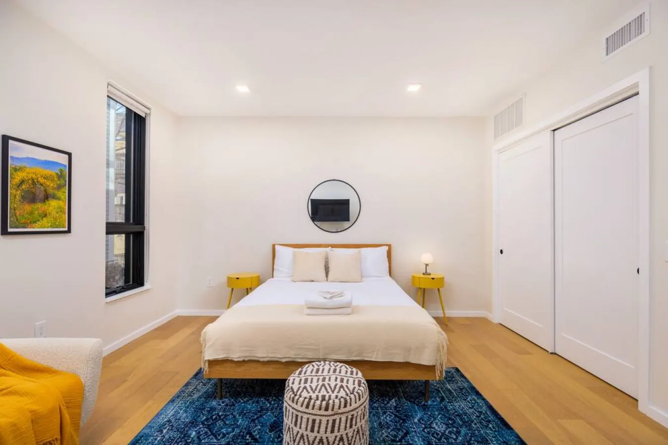Spacious Mission Hill Studio! 6