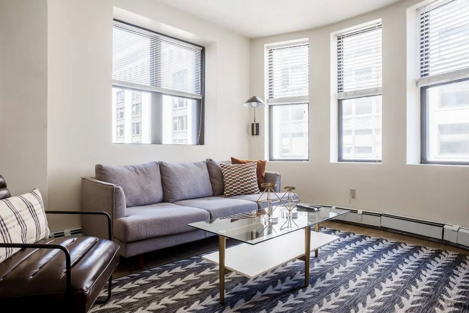 Elegant 2BD/2BA furnished apartment in FiDi 15