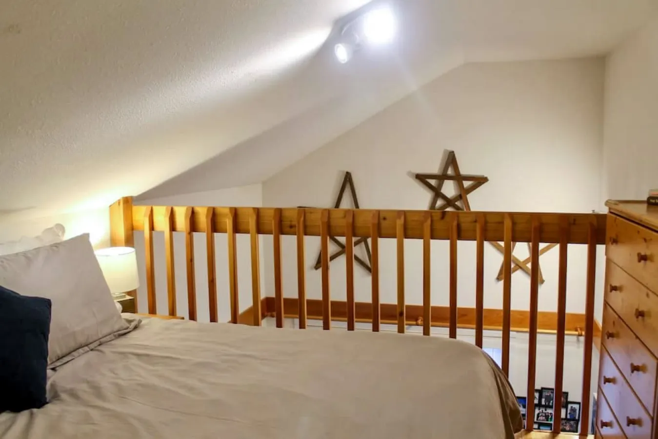 Apex Mountain ~ The Snuggle Inn - BC Reg#PM901892022 1