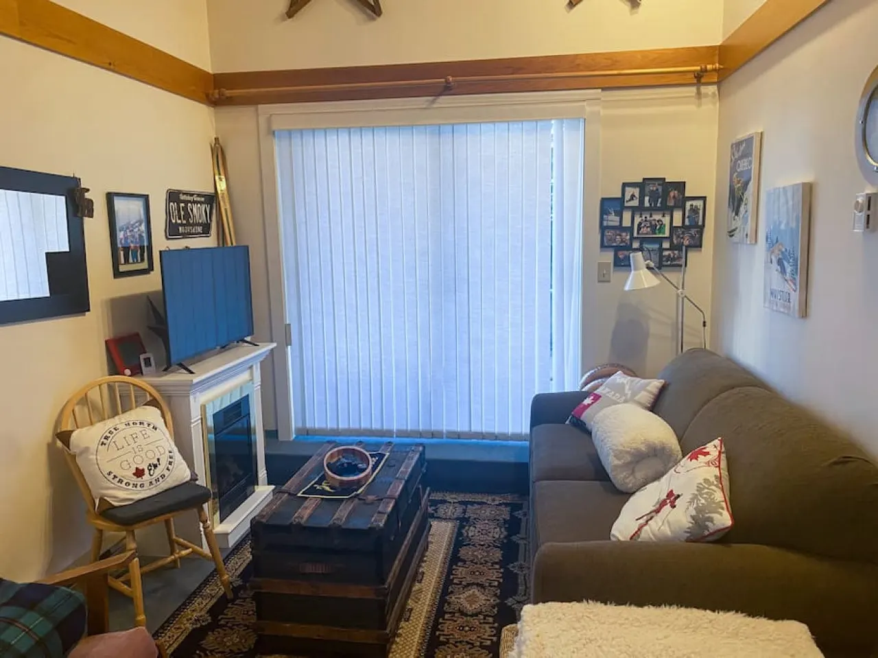 Apex Mountain ~ The Snuggle Inn - BC Reg#PM901892022 13