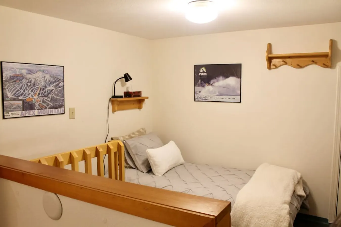 Apex Mountain ~ The Snuggle Inn - BC Reg#PM901892022 18