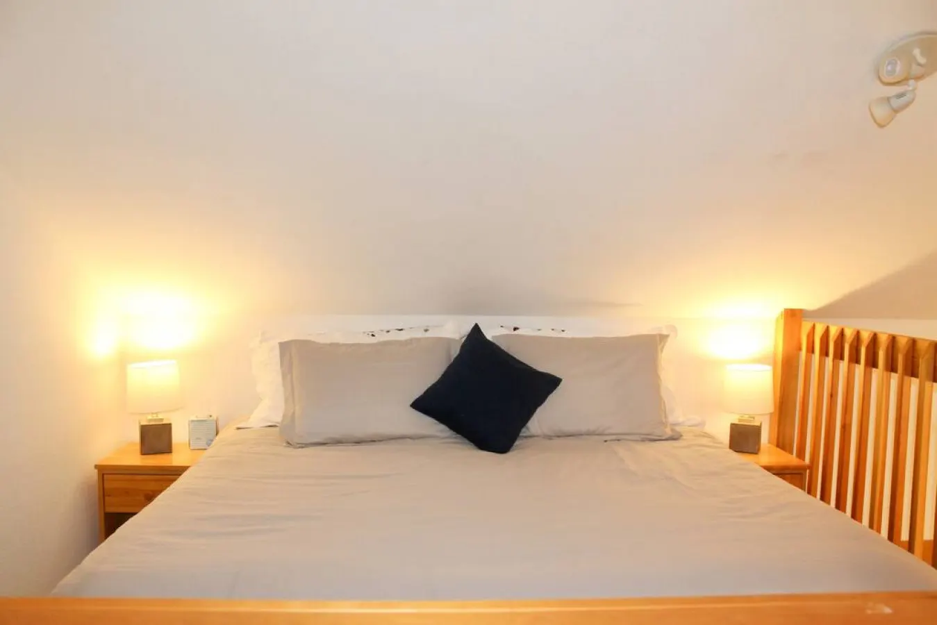 Apex Mountain ~ The Snuggle Inn - BC Reg#PM901892022 20