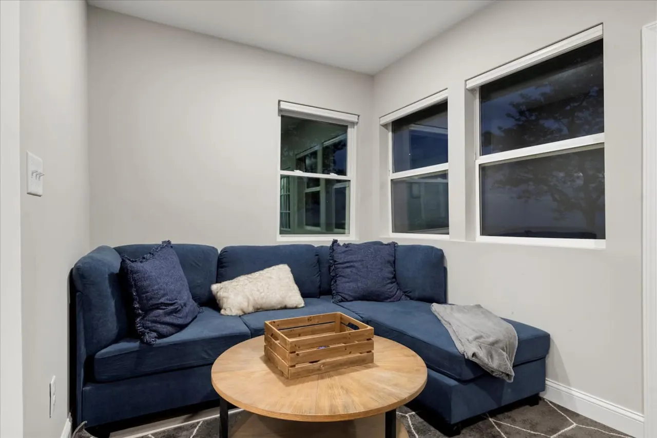 Parks Slice Heaven 2BR Waterfront with Hot tub 15