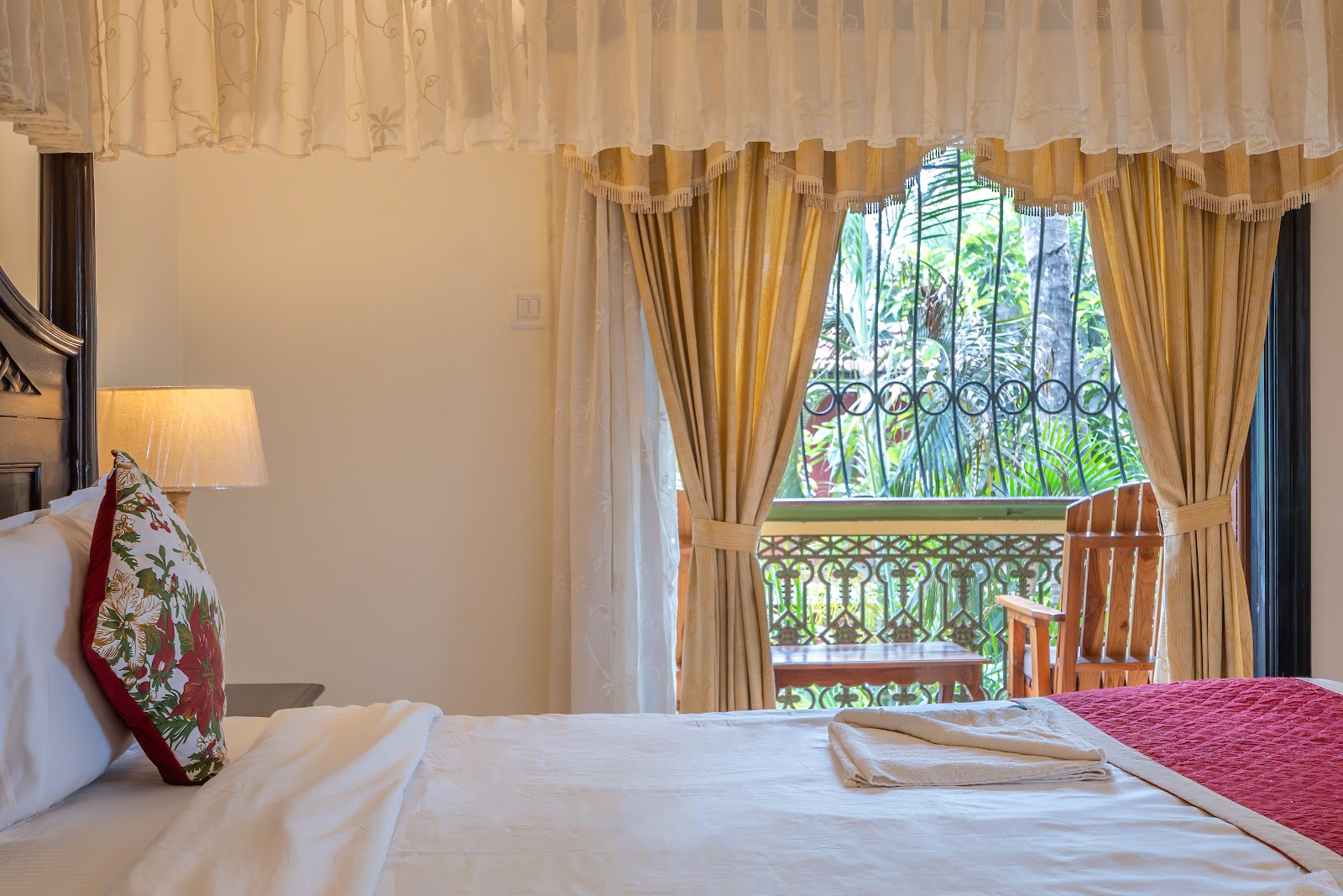 Private Cottage in a Palm Grove Peaceful Retreat 2
