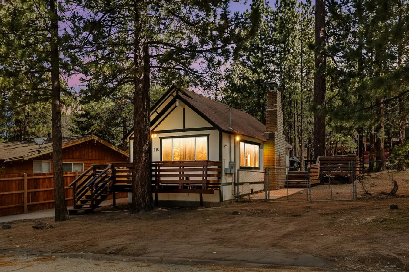 Marin Lodge, Near Slopes w/ Large Backyard, Pets 1
