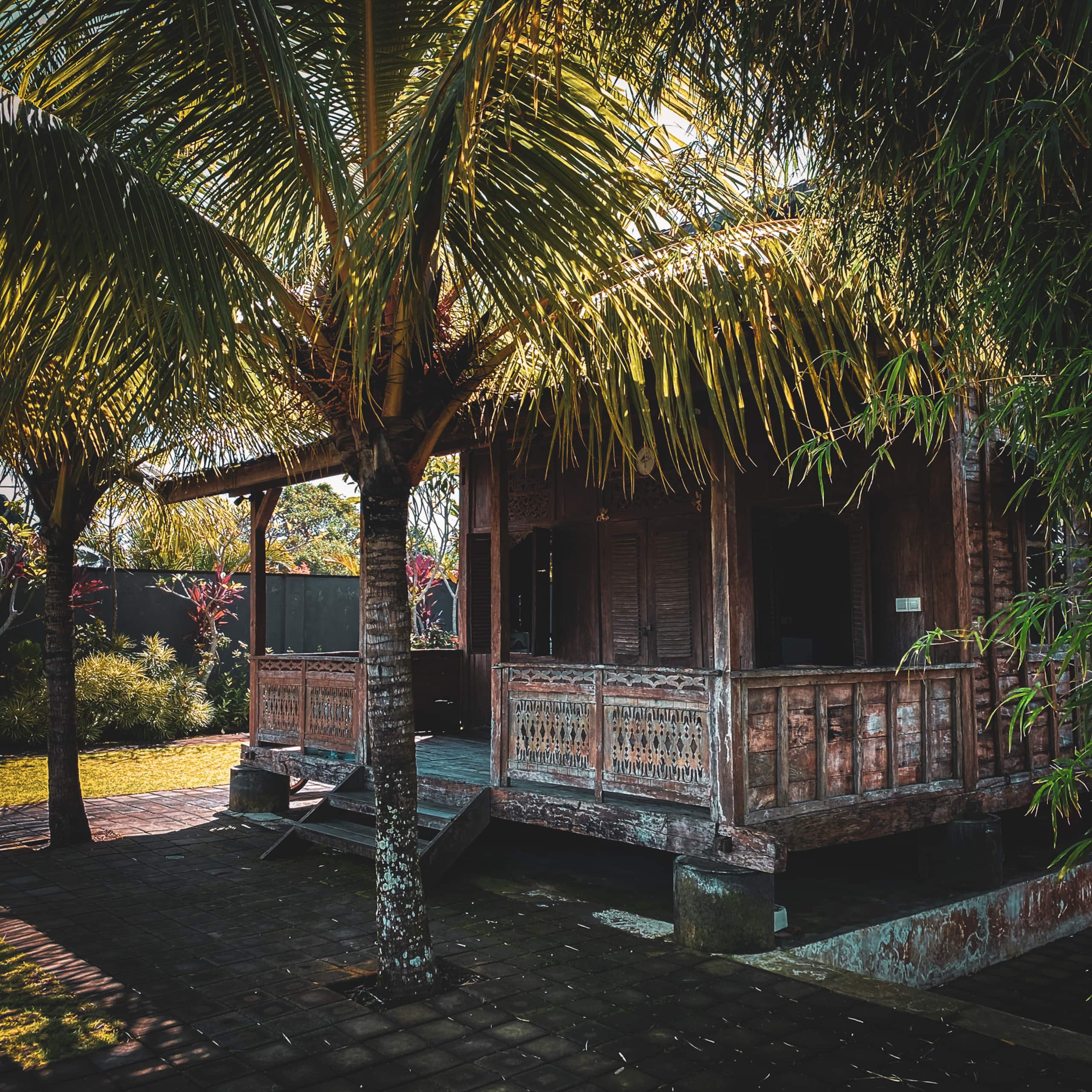 Luxury beachfront Villa Lux Tibubiu, Pasut beach 26