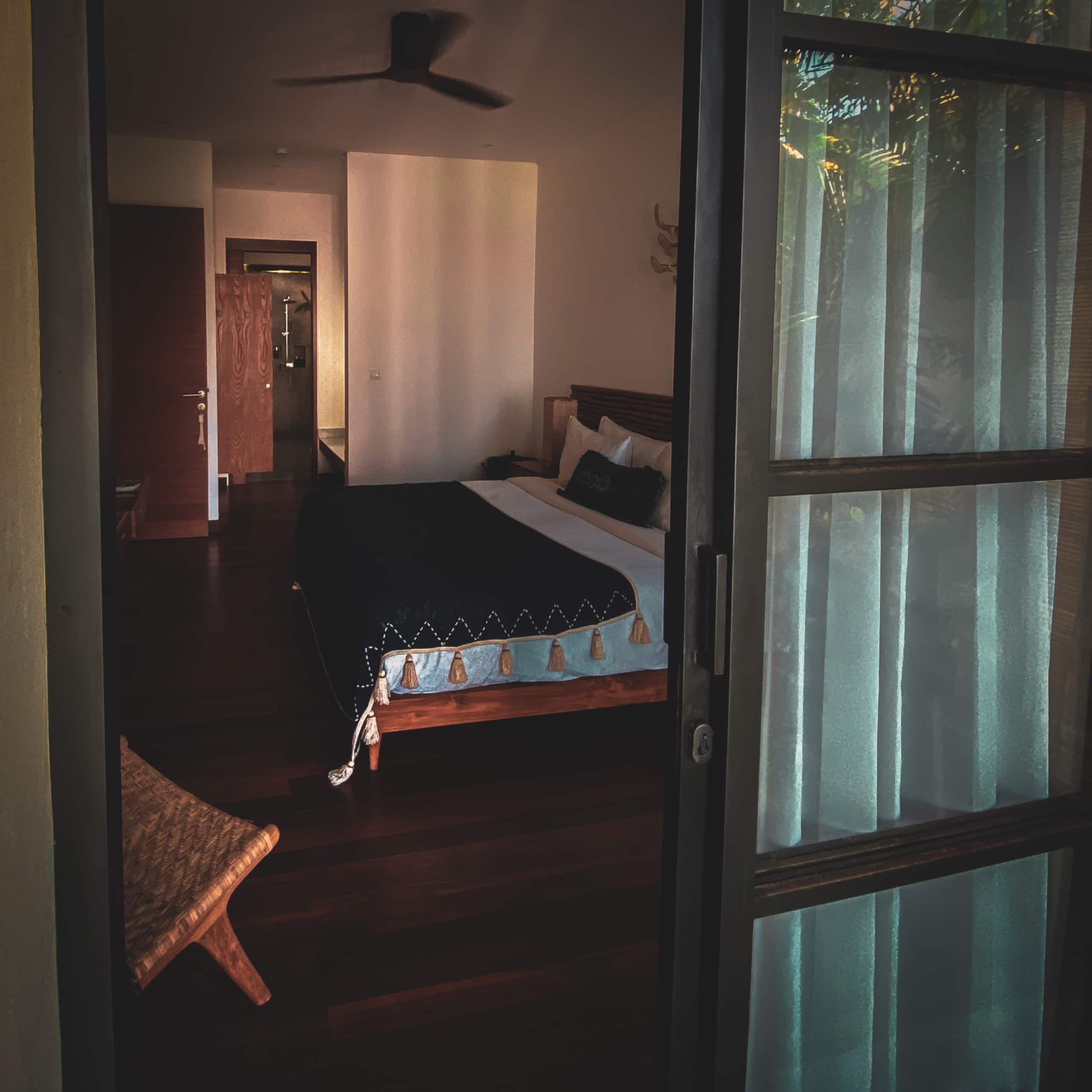 Luxury beachfront Villa Lux Tibubiu, Pasut beach 13