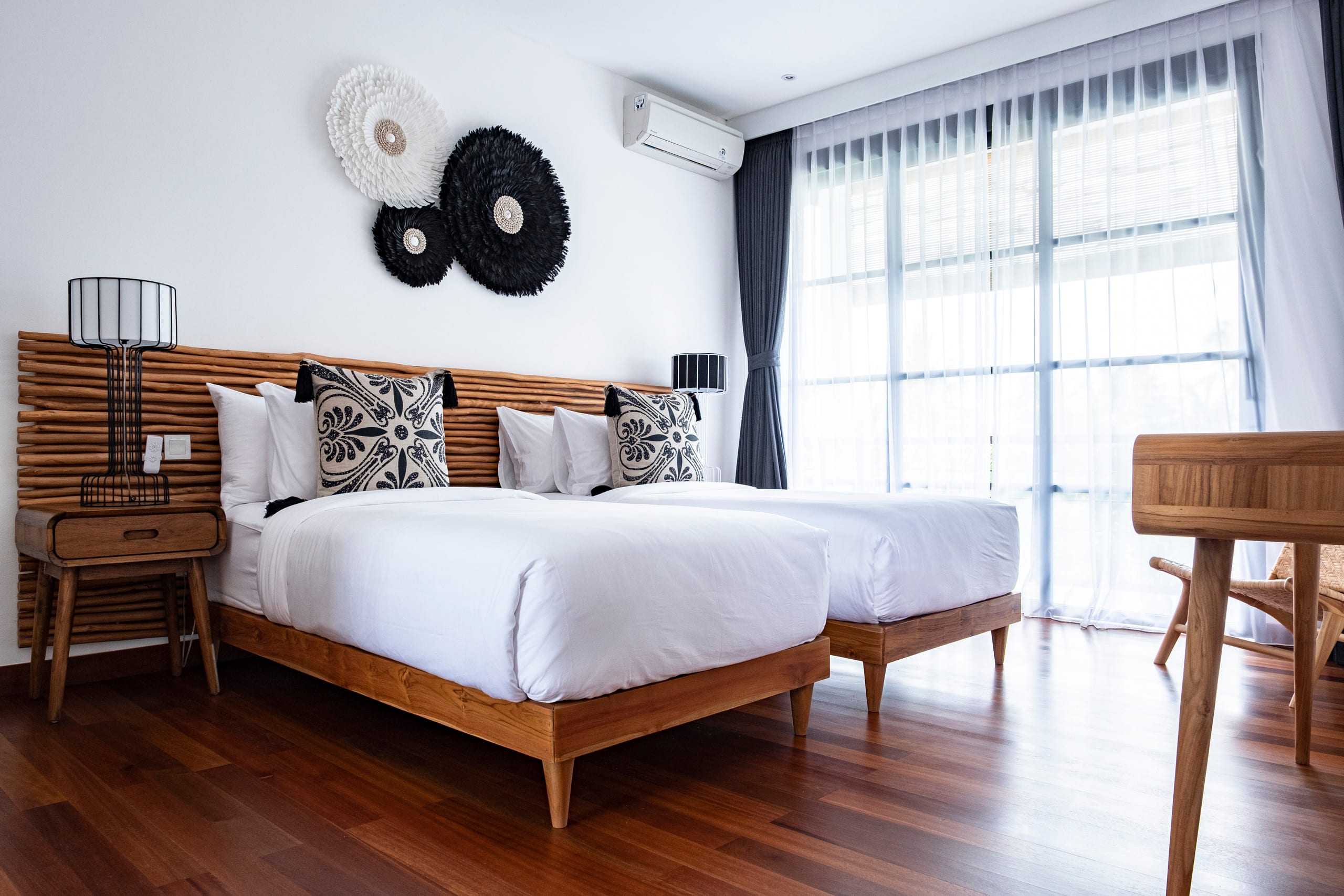 Luxury beachfront Villa Lux Tibubiu, Pasut beach 11
