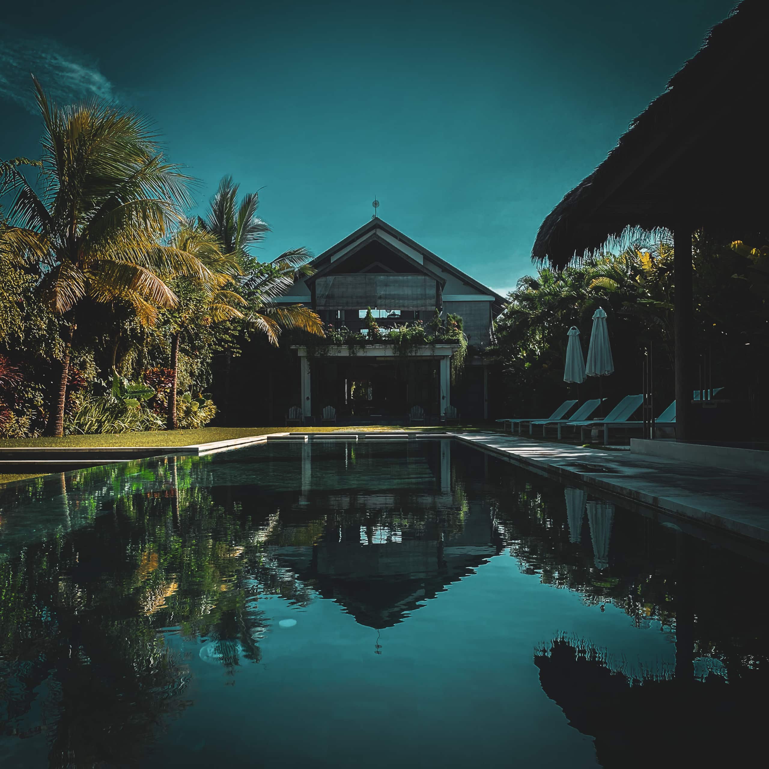 Luxury beachfront Villa Lux Tibubiu, Pasut beach 2