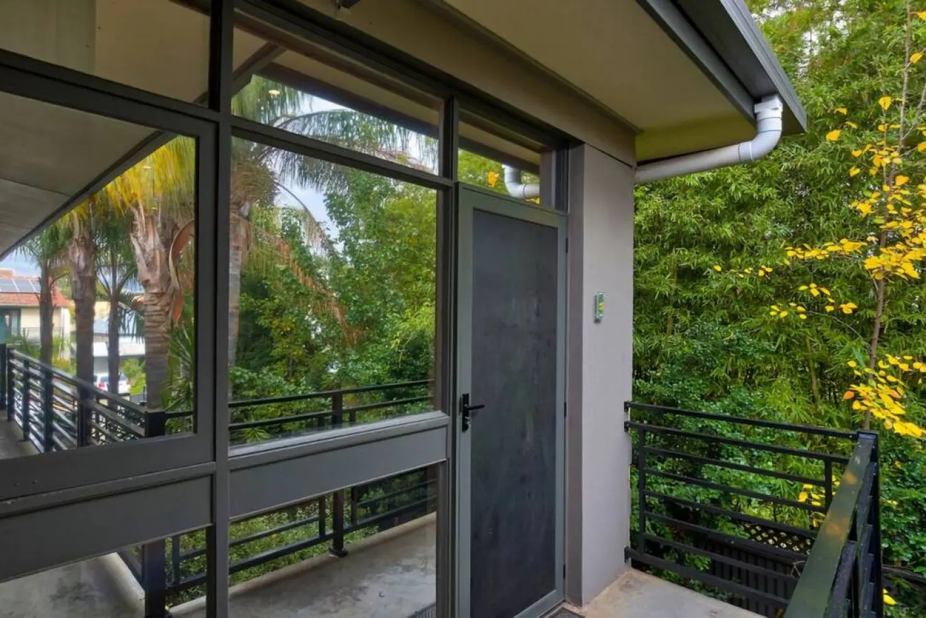 Peach on Sussex—Walkable, Leafy Hideaway near CBD 14