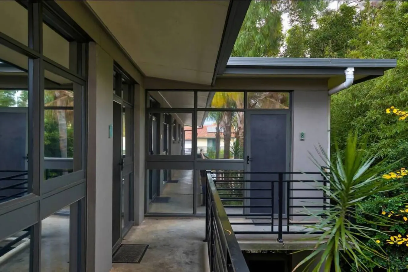 Peach on Sussex—Walkable, Leafy Hideaway near CBD 4