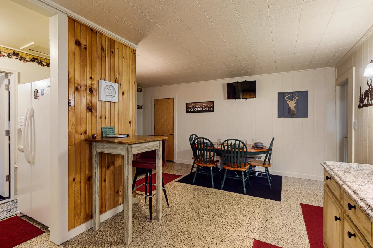 Deer Run Apartment 8