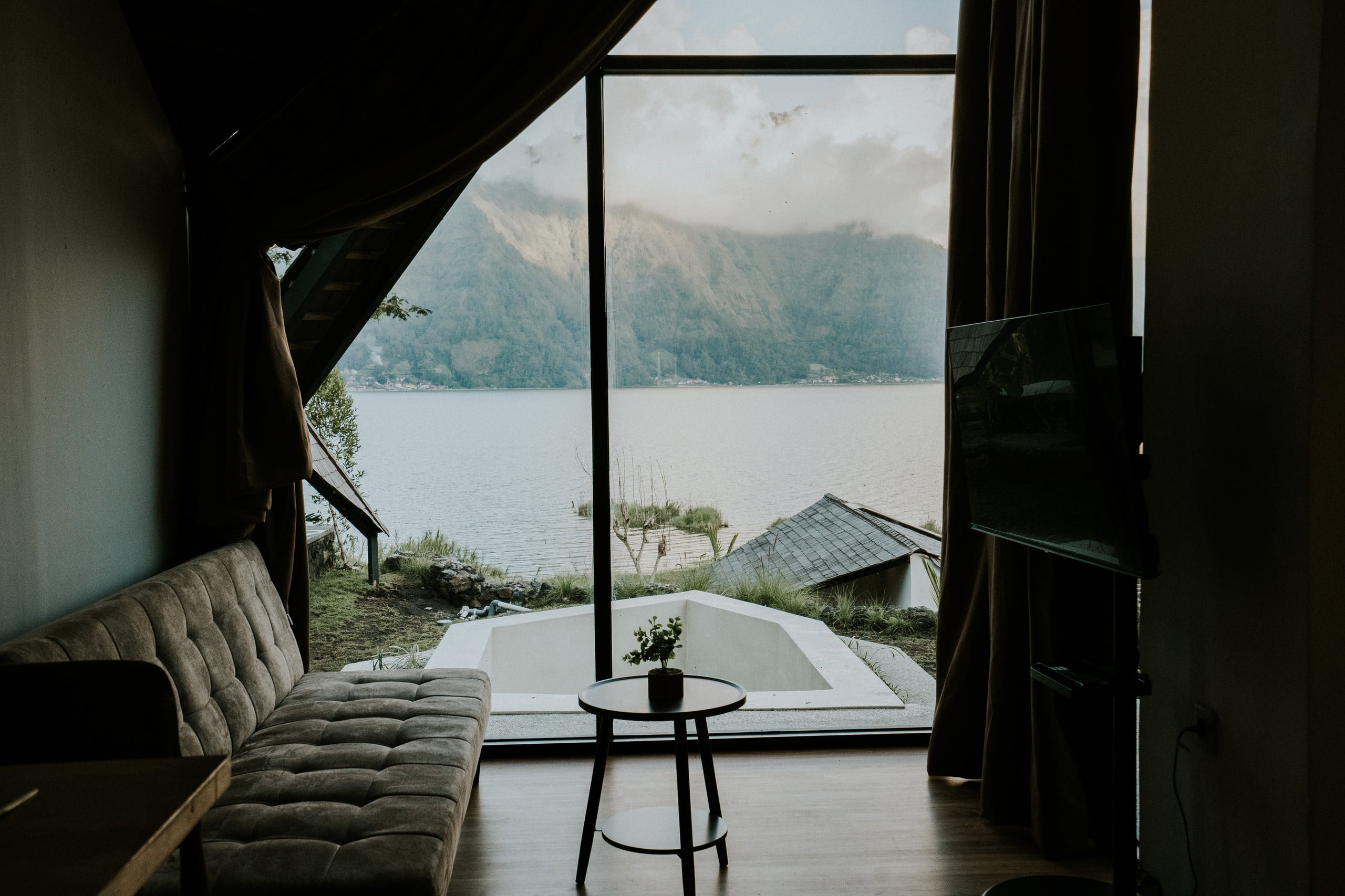 Skylake Suite - Lakefront Hot Spring & Lake View 12