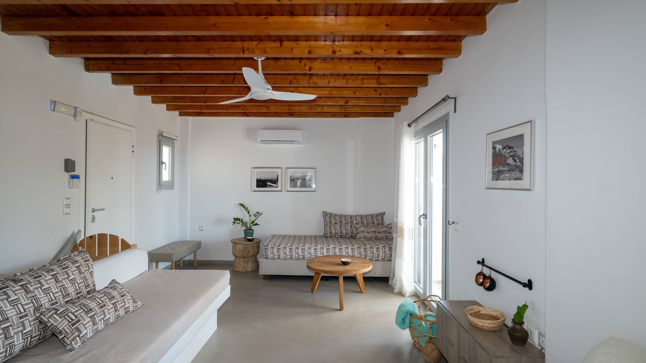 Cavo Blue Superior Villa with shared pool 9