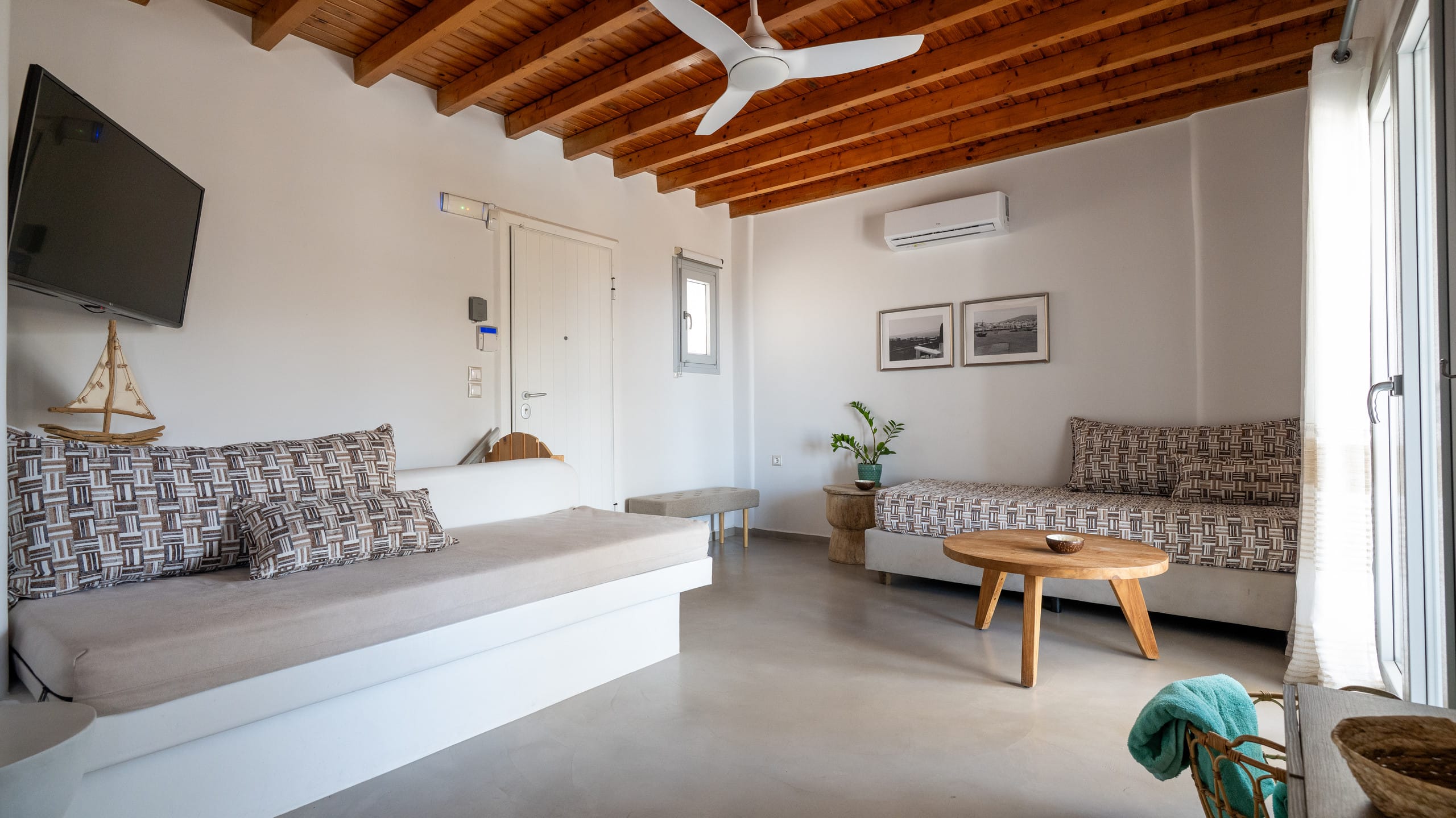 Cavo Blue Superior Villa with shared pool 11