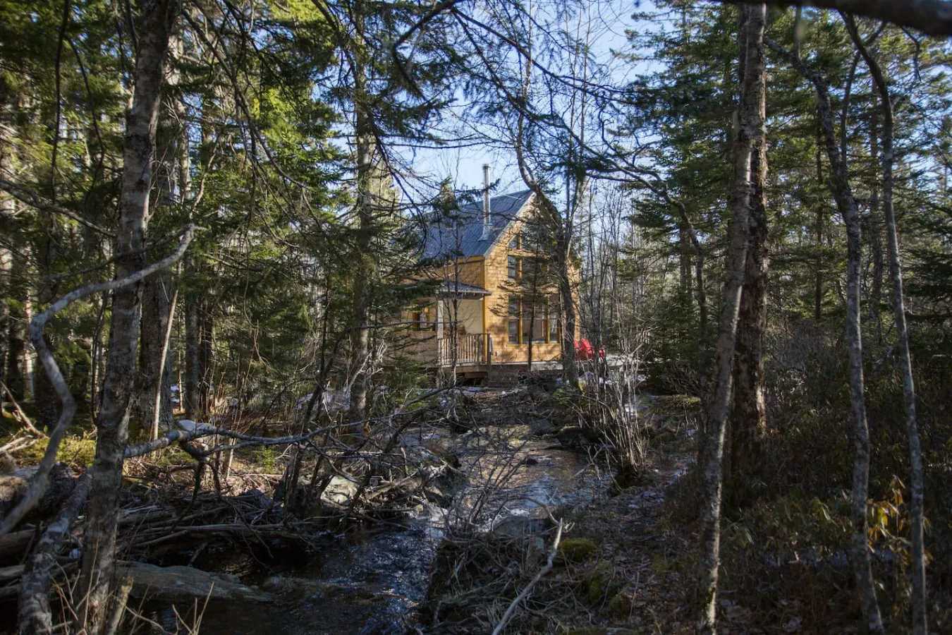 Shackup Cabin— Wood Fired Hot Tub & Near the beach 9