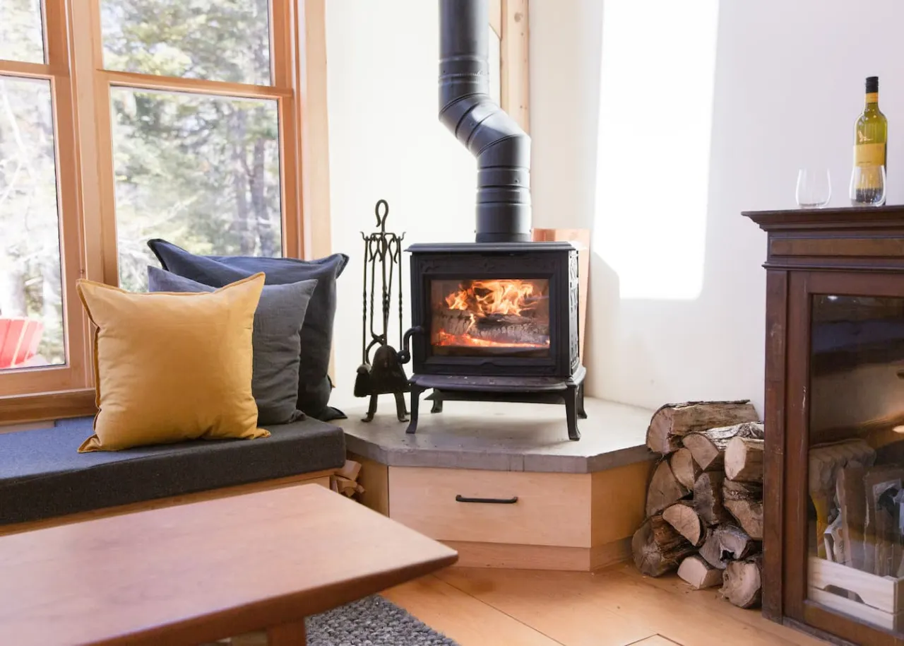 Shackup Cabin— Wood Fired Hot Tub & Near the beach 8