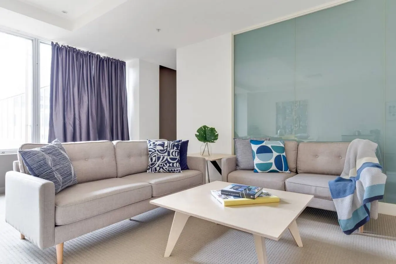 Izzy: 2 Bed, 2 Bath Apartment in CBD 6